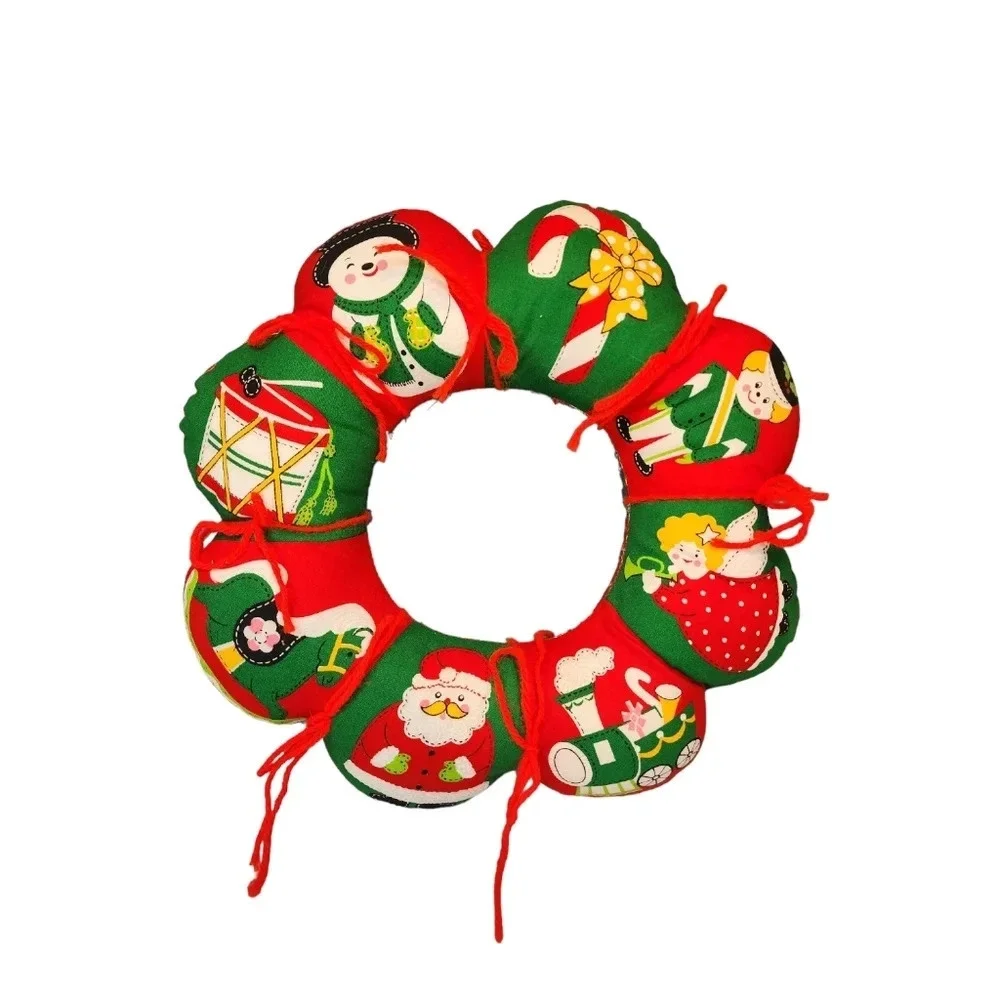 Vintage Fabric Wreath Christmas Holidays Snowman Santa Clause Nutcracker 80s 90s